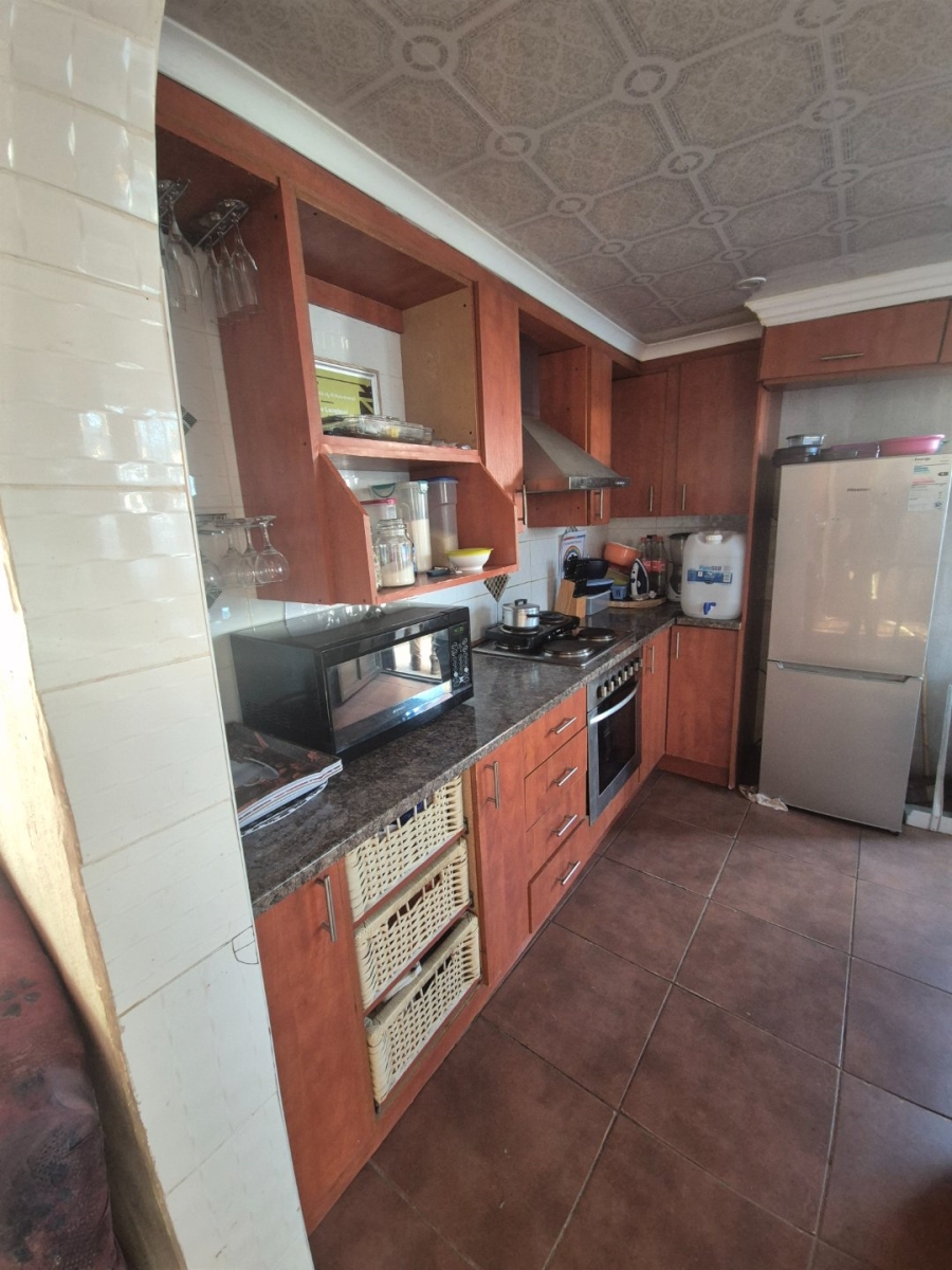 3 Bedroom Property for Sale in Kwa Nobuhle Eastern Cape